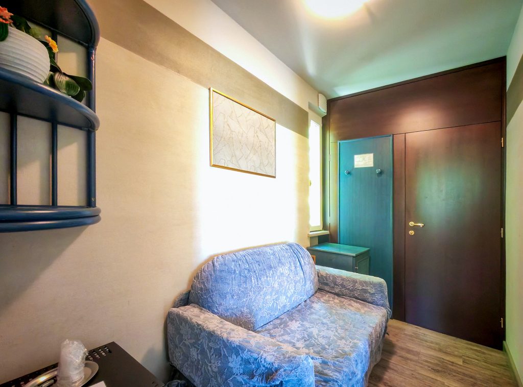 Superior Family Room with Lake Garda View - Hotel Castello San Antonio Lazise