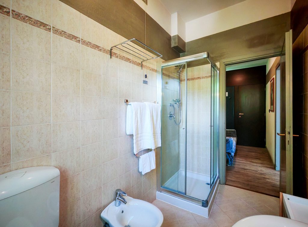 Habitación familiar superior con vistas al lago de Garda - Hotel Castello San Antonio Lazise