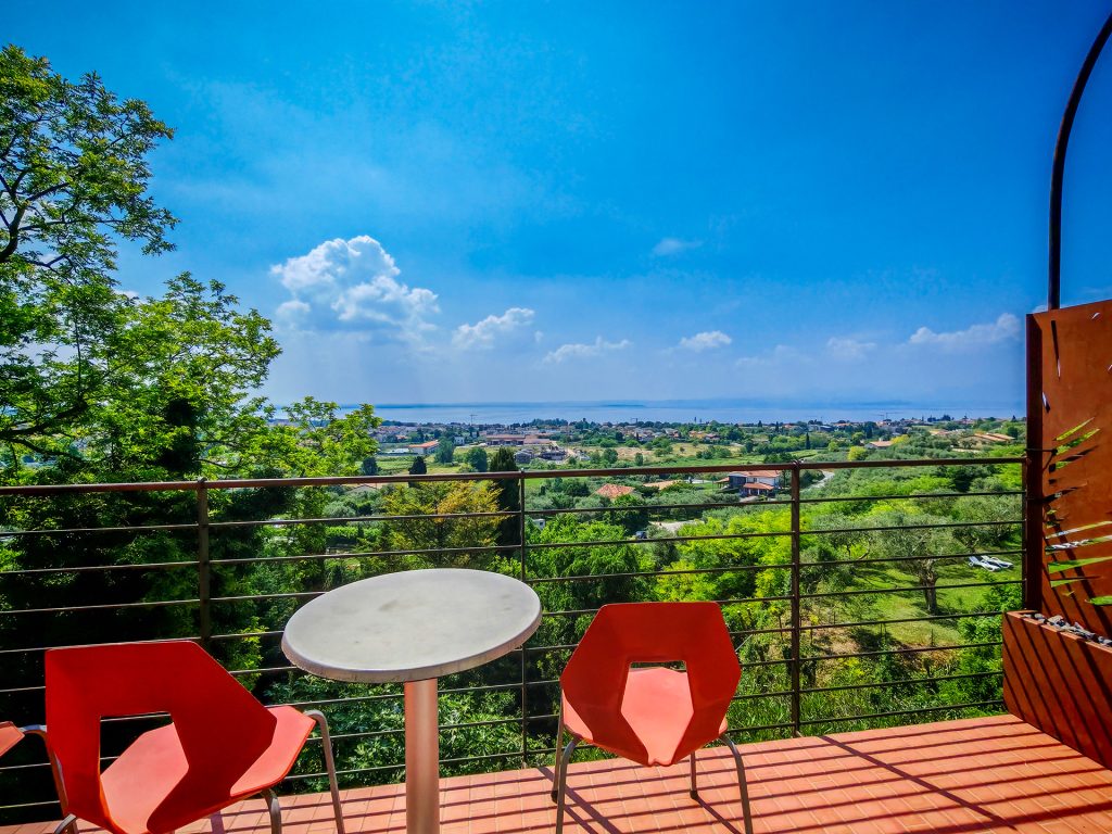 Superior Family Room with Lake Garda View - Hotel Castello San Antonio Lazise