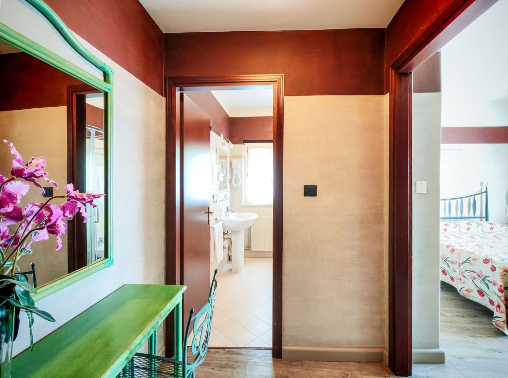 Superior Family Room with Lake Garda View - Hotel Castello San Antonio Lazise