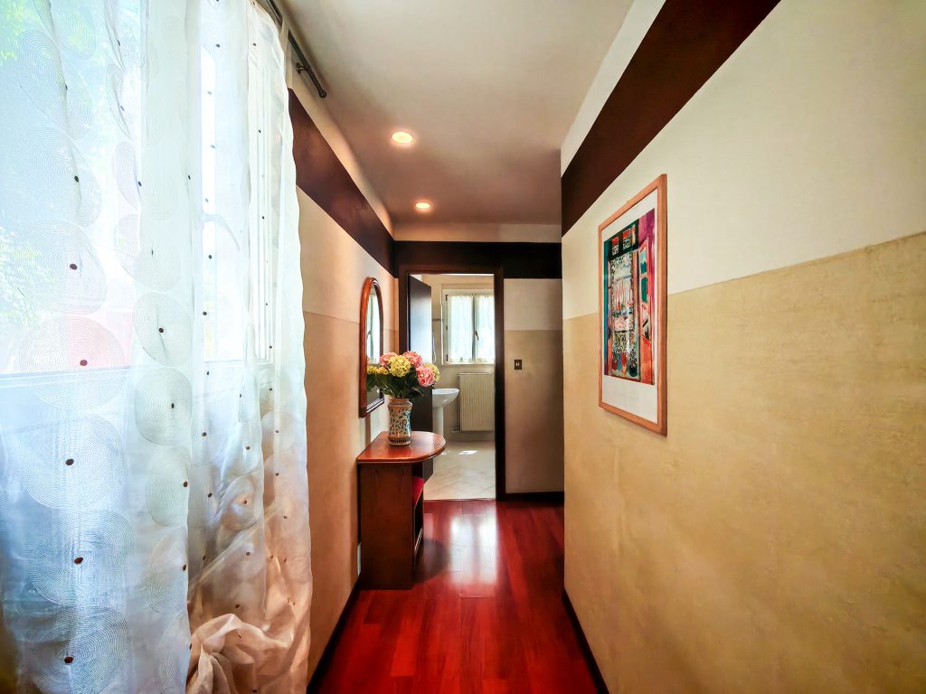 Junior Suite Room with Lake Garda View - Hotel Castello San Antonio Lazise