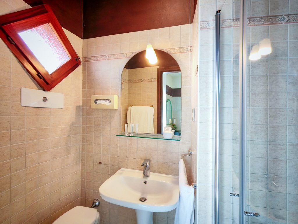 Double Room with Lake Garda View - Hotel Castello San Antonio Lazise