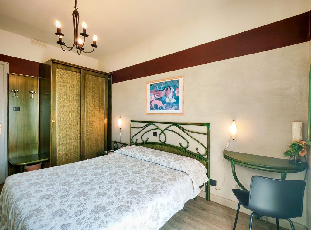 Double Room with Lake Garda View - Hotel Castello San Antonio Lazise